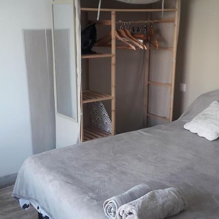Logement Independant Au Calme Proche Toutes Commodites Et Transports 勒卡内 外观 照片