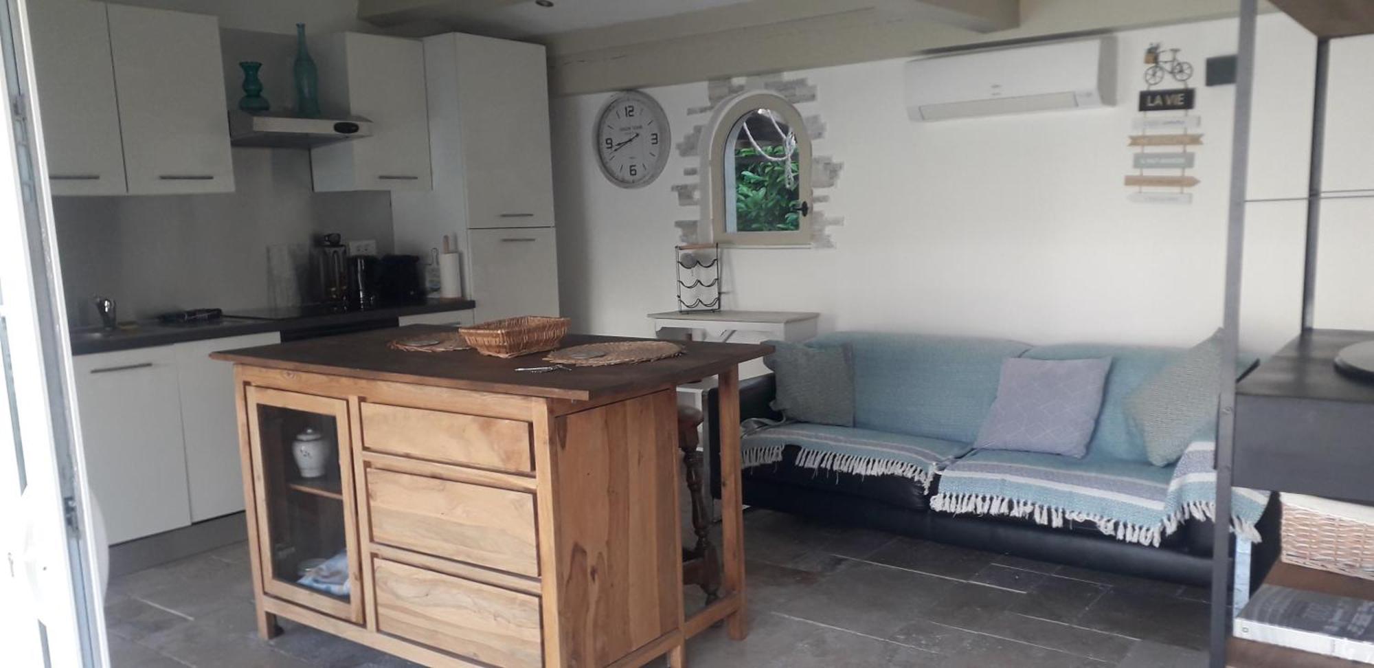 Logement Independant Au Calme Proche Toutes Commodites Et Transports 勒卡内 外观 照片