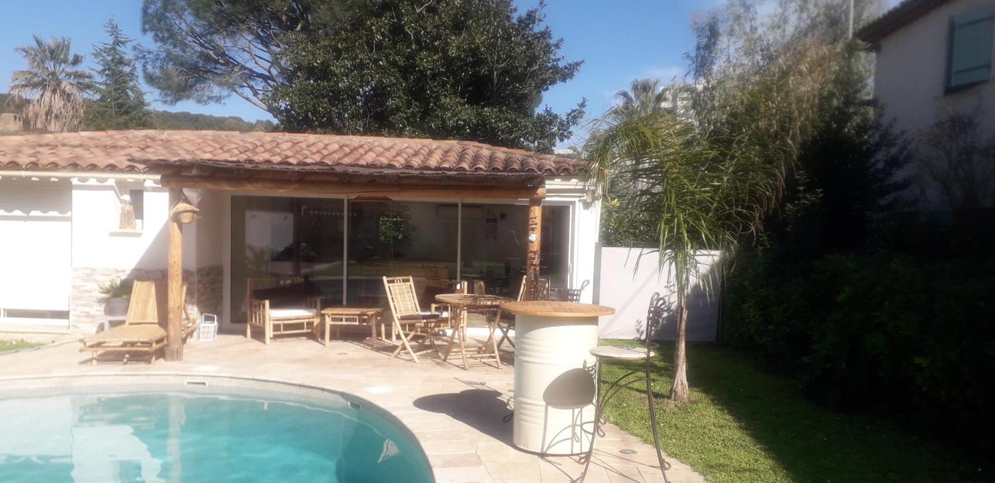 Logement Independant Au Calme Proche Toutes Commodites Et Transports 勒卡内 外观 照片